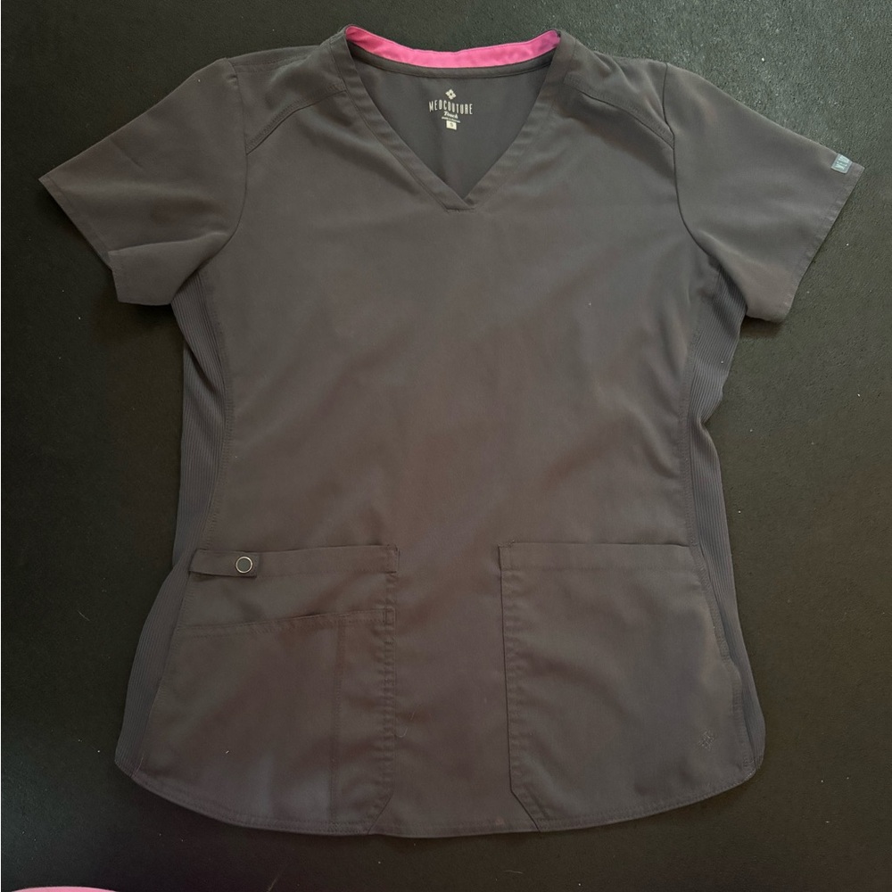 Med Couture Charcoal Short Sleeve Scrub Top